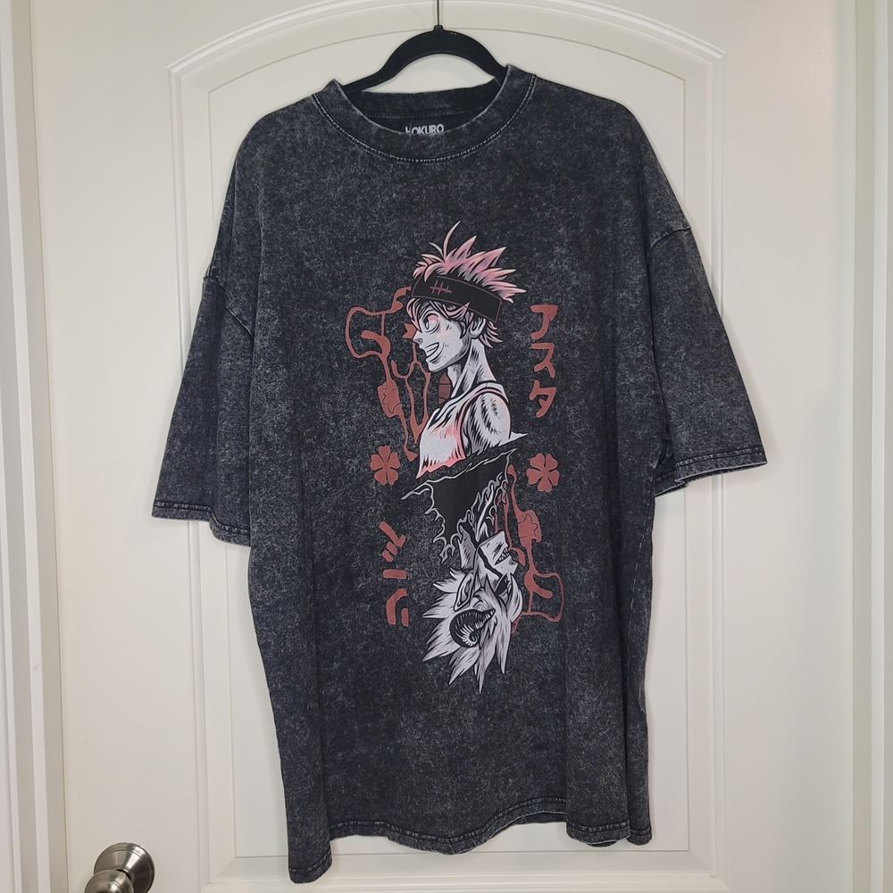 Vintage-style Anime Graphic Tee in Black